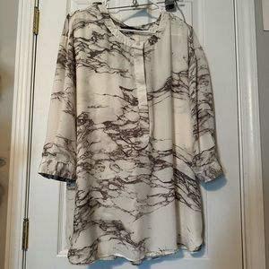 Rose and Olive blouse. Size 1x Off white/Tan and brown